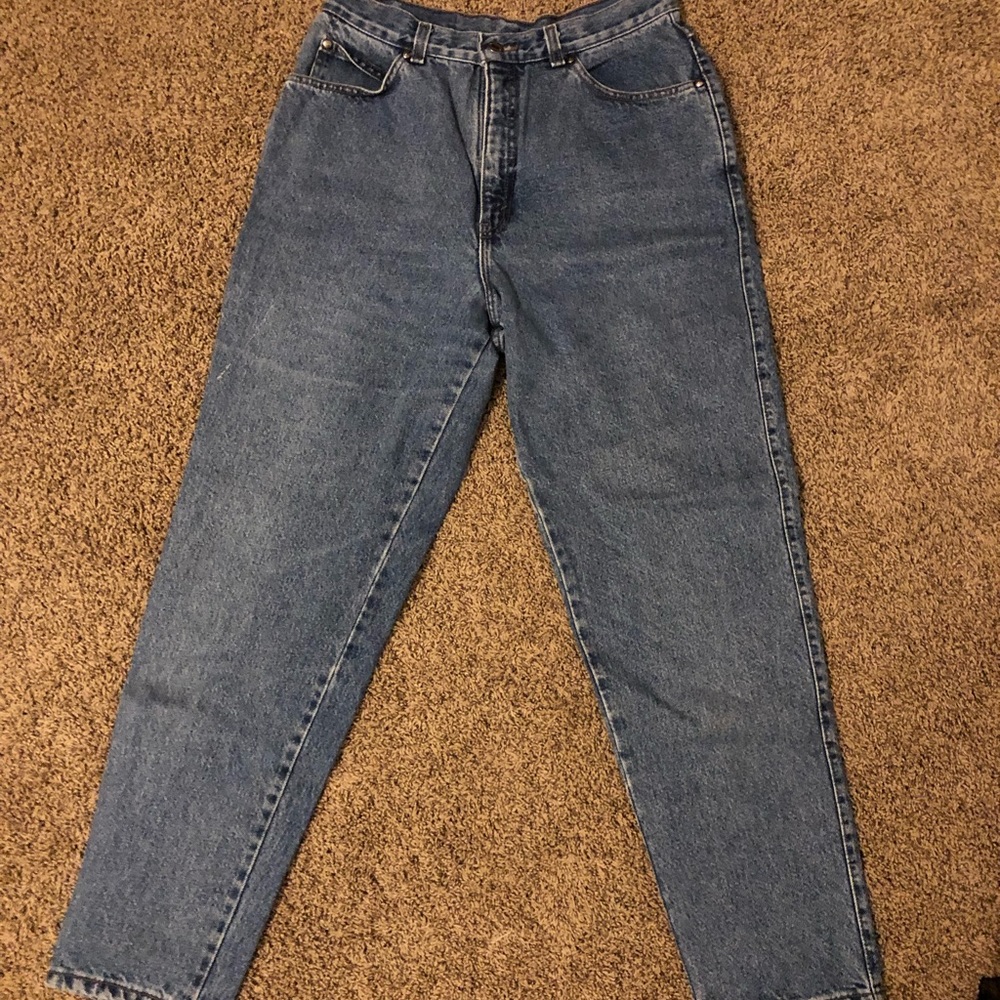 Vintage 80s 90s high waisted mom jeans Levi’s